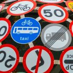 Hoe verkeersborden een eigen beeldtaal werden die iedereen snapt